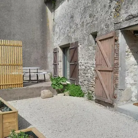 Feriehus Familial 8 Couchages Proche Puydufou